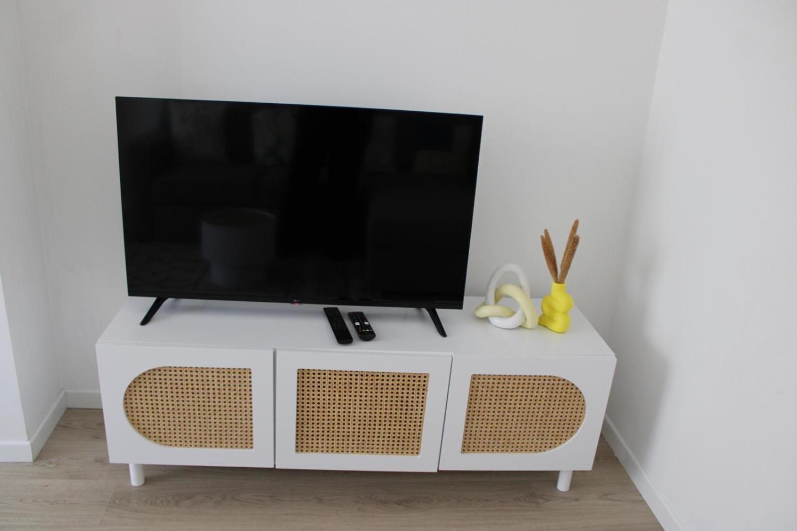 Appartement Elegant Et Lumineux โรแมงวิลล์ ภายนอก รูปภาพ