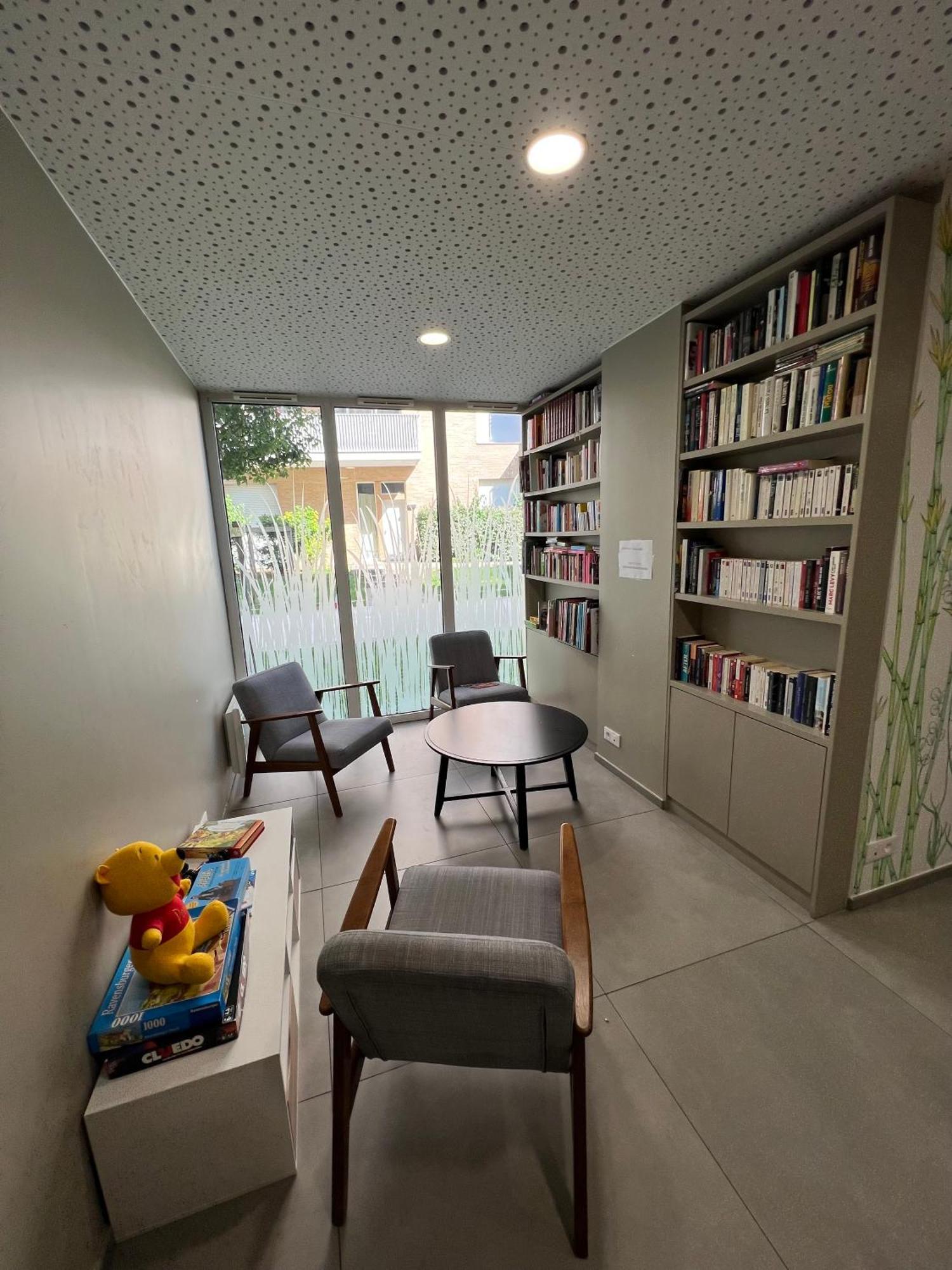 Appartement Elegant Et Lumineux โรแมงวิลล์ ภายนอก รูปภาพ